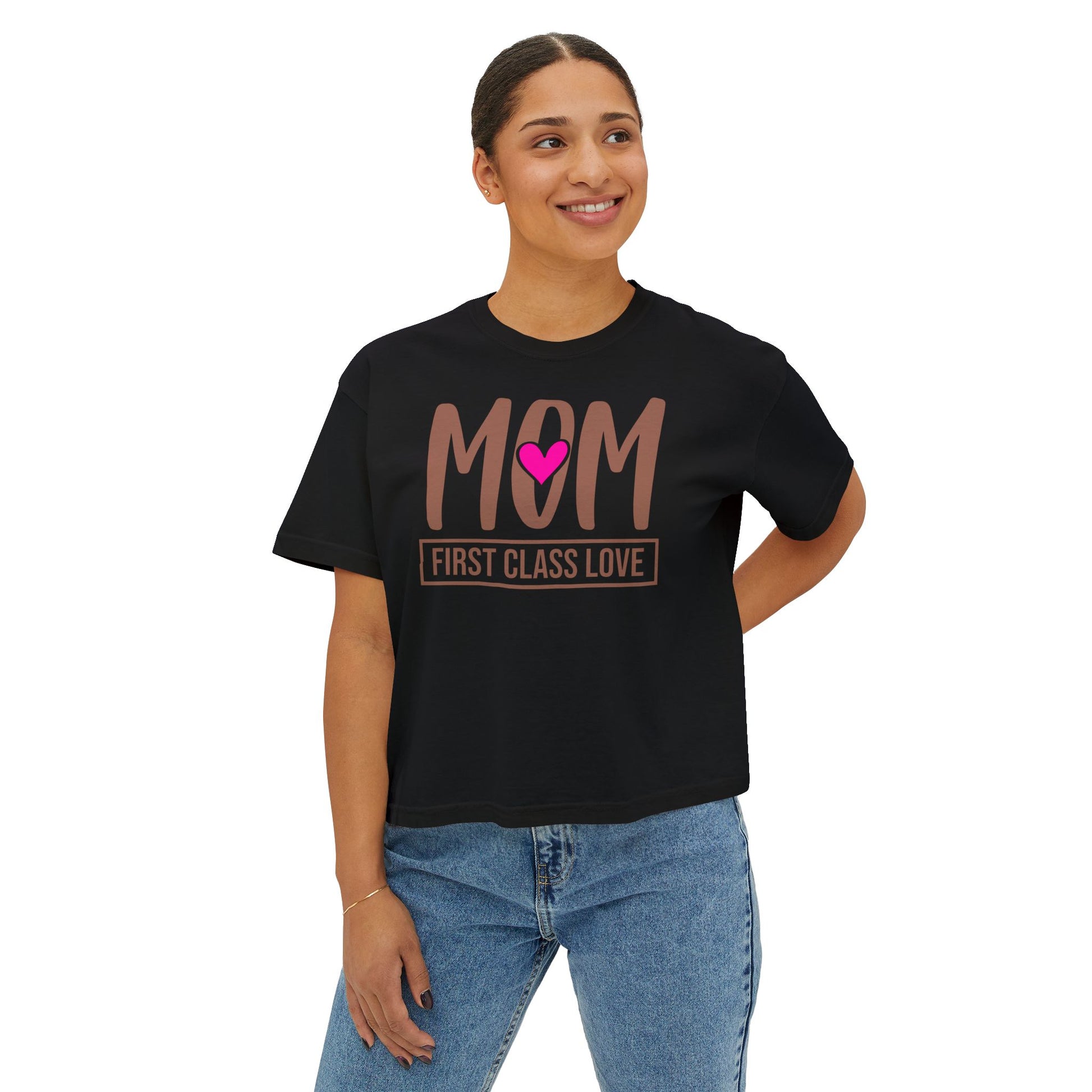 Mom “First Class Love” Boxy Tee – Cute Mother’s Day Shirt, Relaxed Fit Graphic Tee for Moms, Mail-Inspired Gift