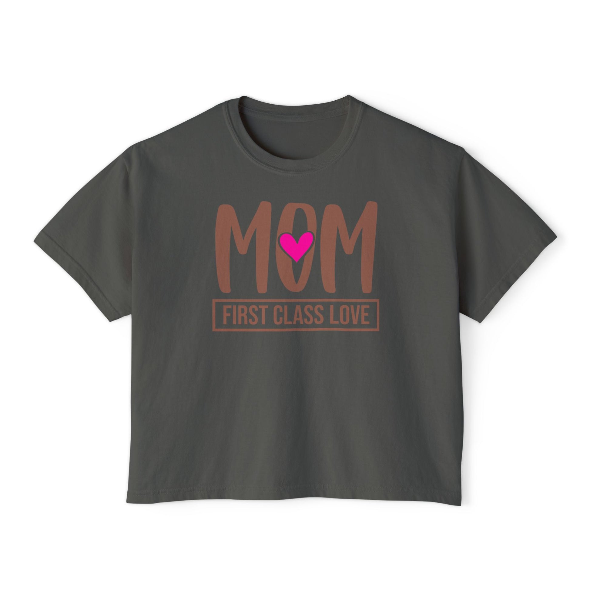 Mom “First Class Love” Boxy Tee – Cute Mother’s Day Shirt, Relaxed Fit Graphic Tee for Moms, Mail-Inspired Gift