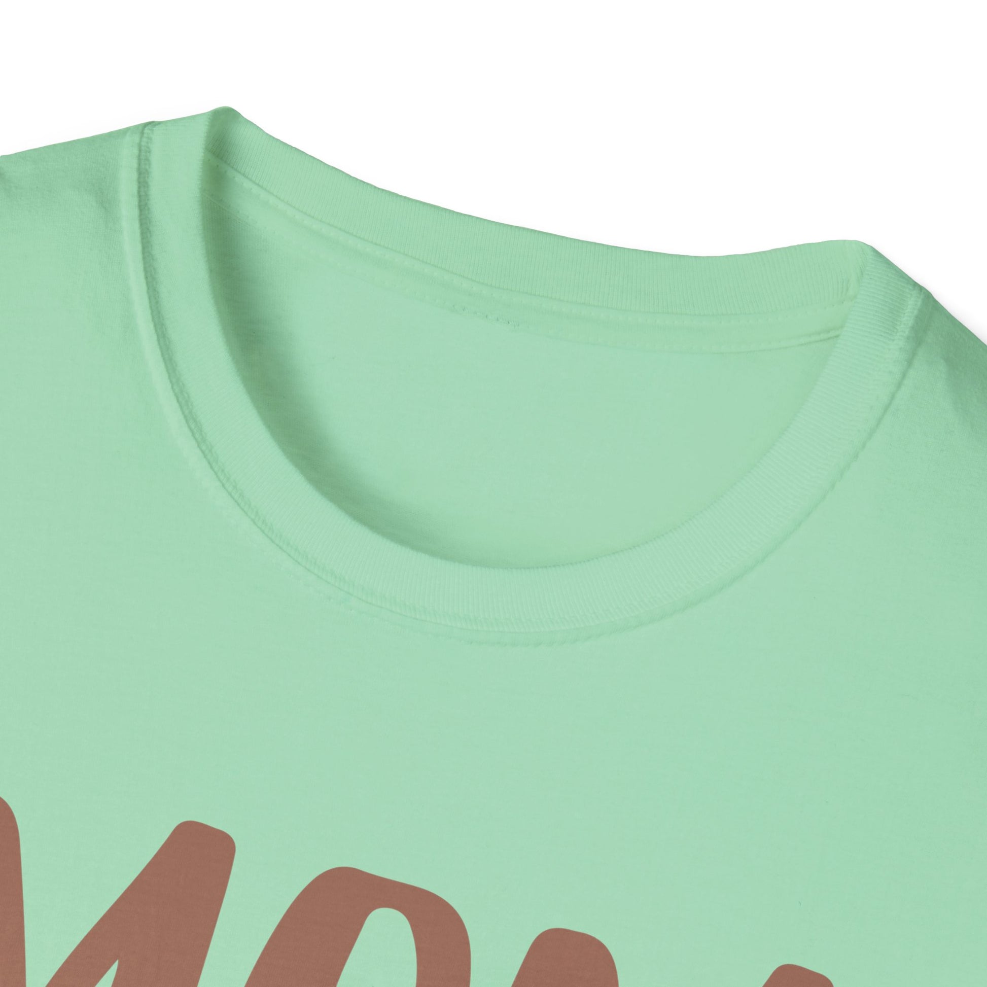 Mom "First Class Love" T-Shirt — Cute Mother's Day Tee