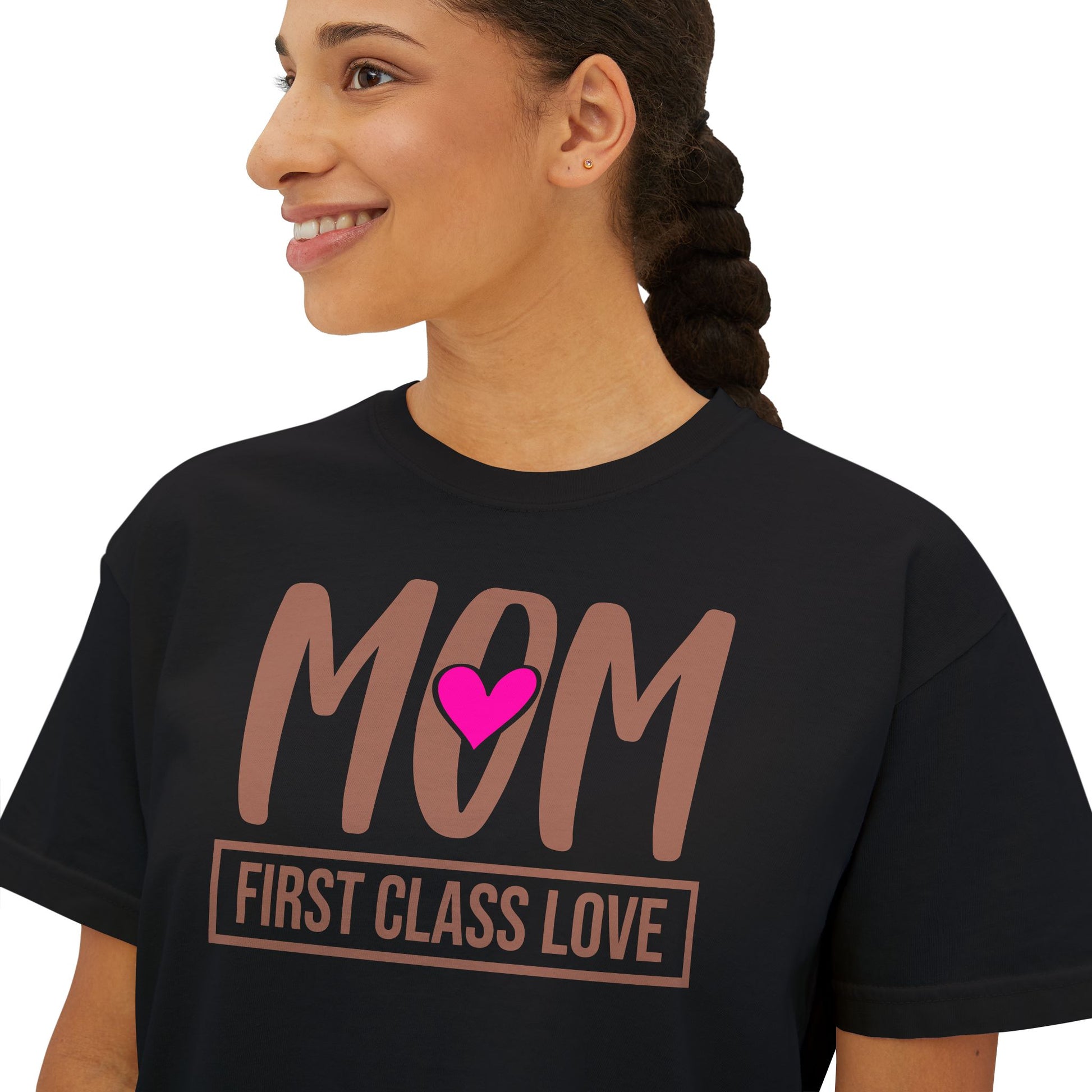 Mom “First Class Love” Boxy Tee – Cute Mother’s Day Shirt, Relaxed Fit Graphic Tee for Moms, Mail-Inspired Gift