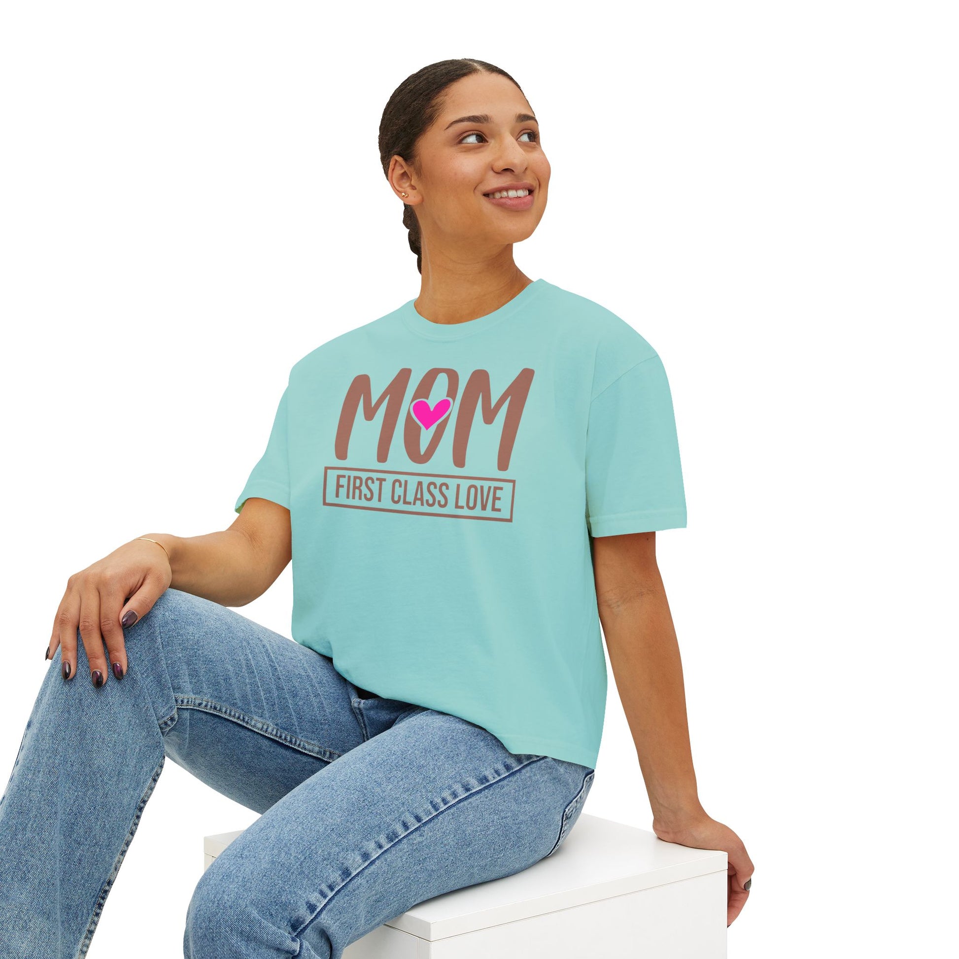 Mom “First Class Love” Boxy Tee – Cute Mother’s Day Shirt, Relaxed Fit Graphic Tee for Moms, Mail-Inspired Gift