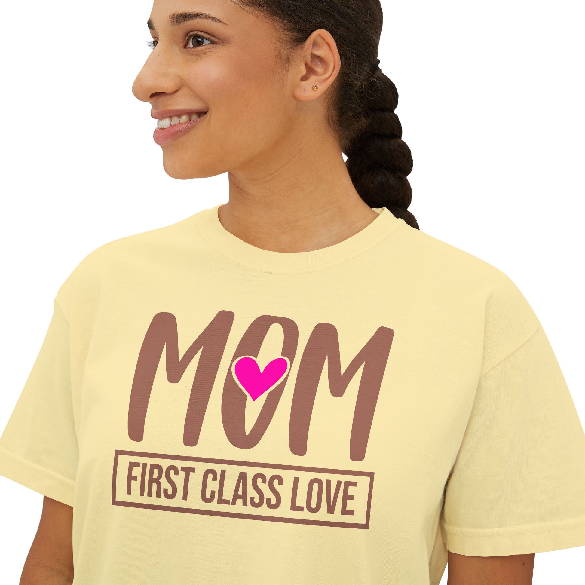 Mom “First Class Love” Boxy Tee – Cute Mother’s Day Shirt, Relaxed Fit Graphic Tee for Moms, Mail-Inspired Gift