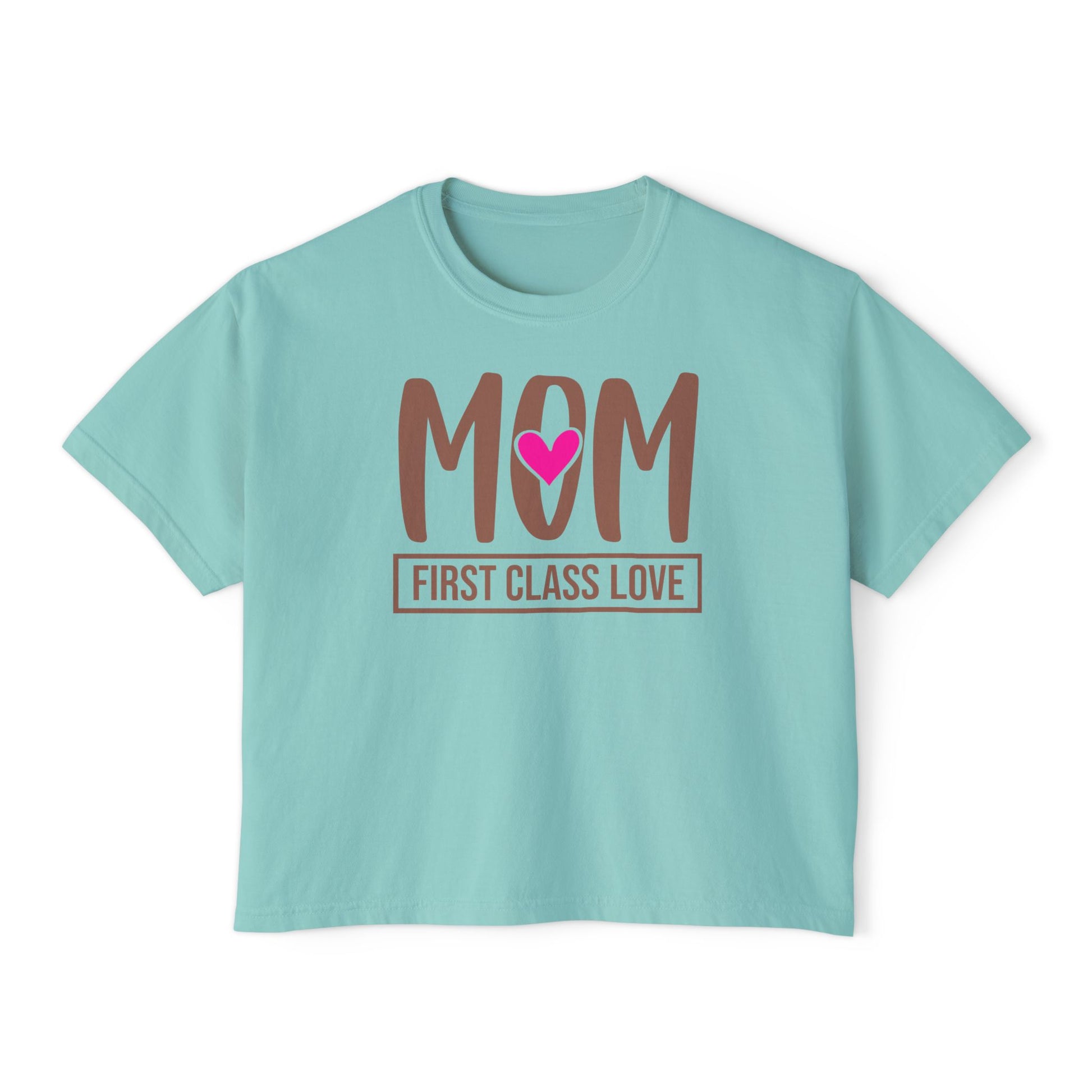 Mom “First Class Love” Boxy Tee – Cute Mother’s Day Shirt, Relaxed Fit Graphic Tee for Moms, Mail-Inspired Gift
