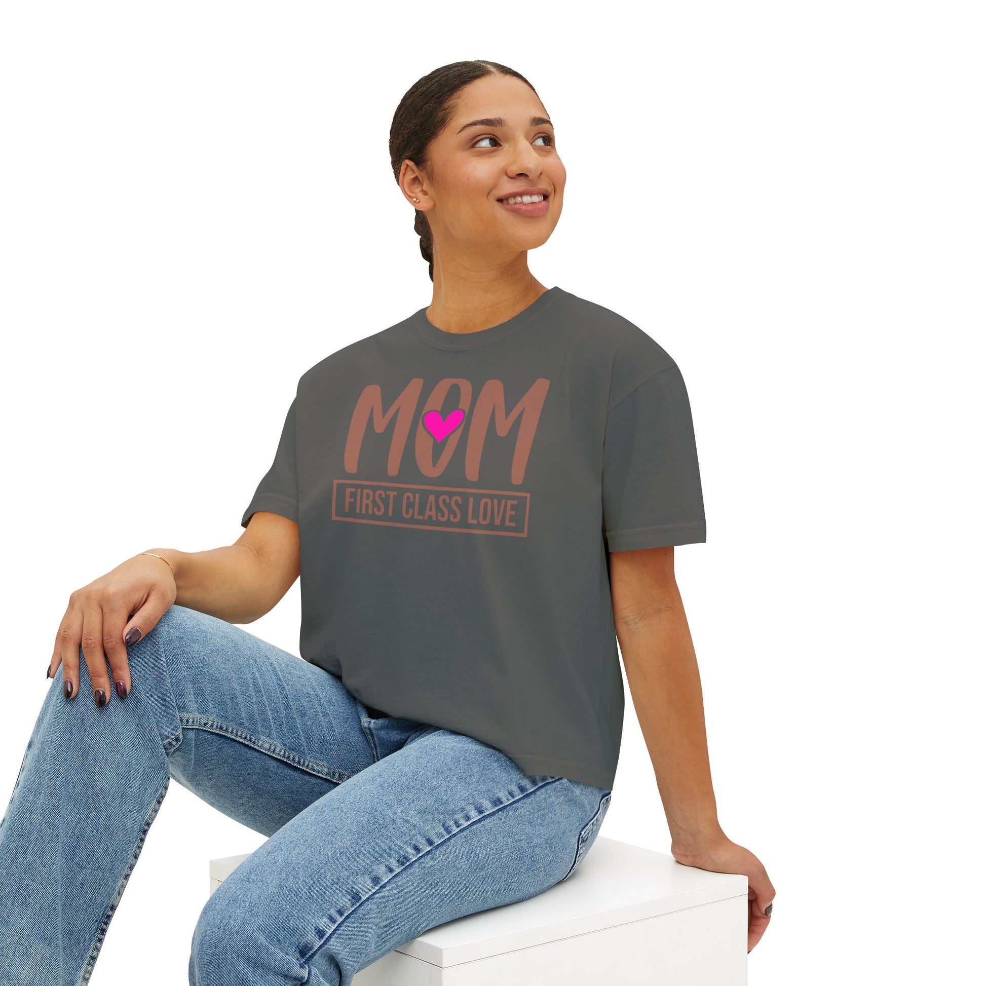Mom “First Class Love” Boxy Tee – Cute Mother’s Day Shirt, Relaxed Fit Graphic Tee for Moms, Mail-Inspired Gift